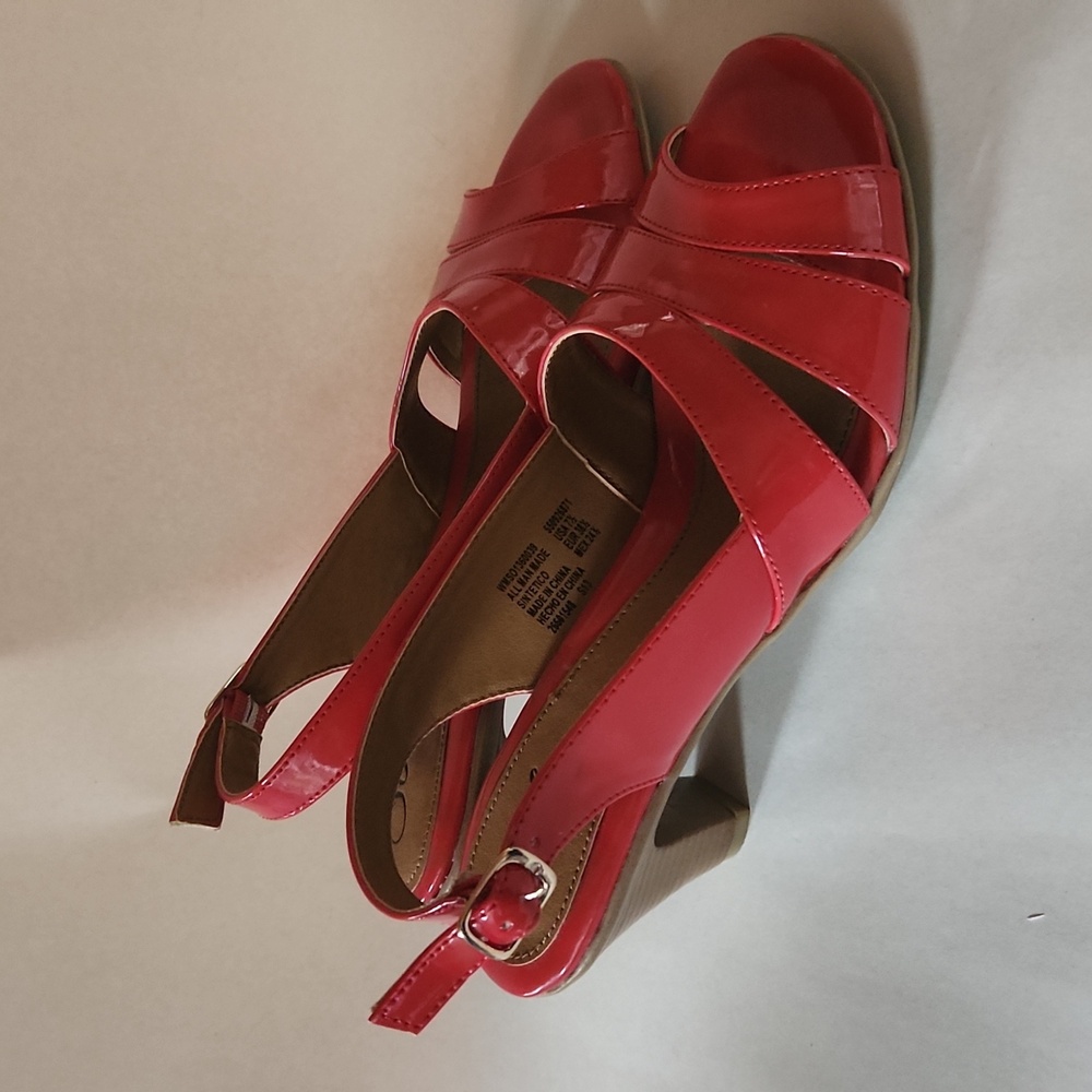 Solos by Softspots Red Heels Size 7.5